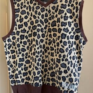 Leopard Print Sleeveless Sweater Vest